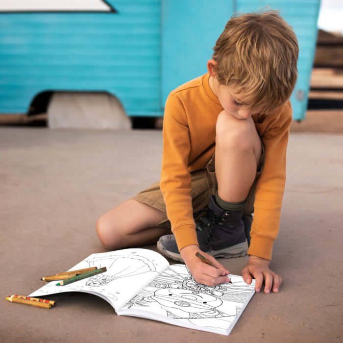 GRAND - 365 Colouring Book - Image 3